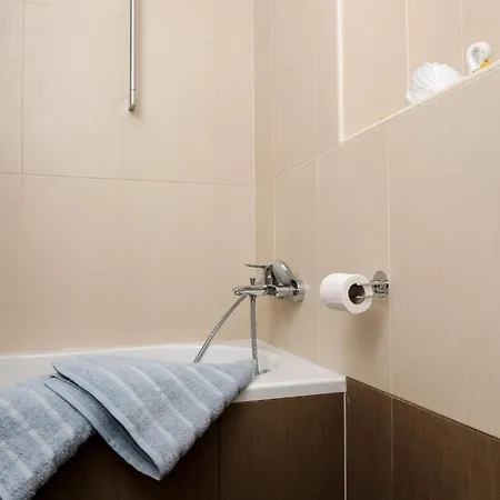 Apartamento Atlant - One Bedroom With Balcony And Side Sea View *